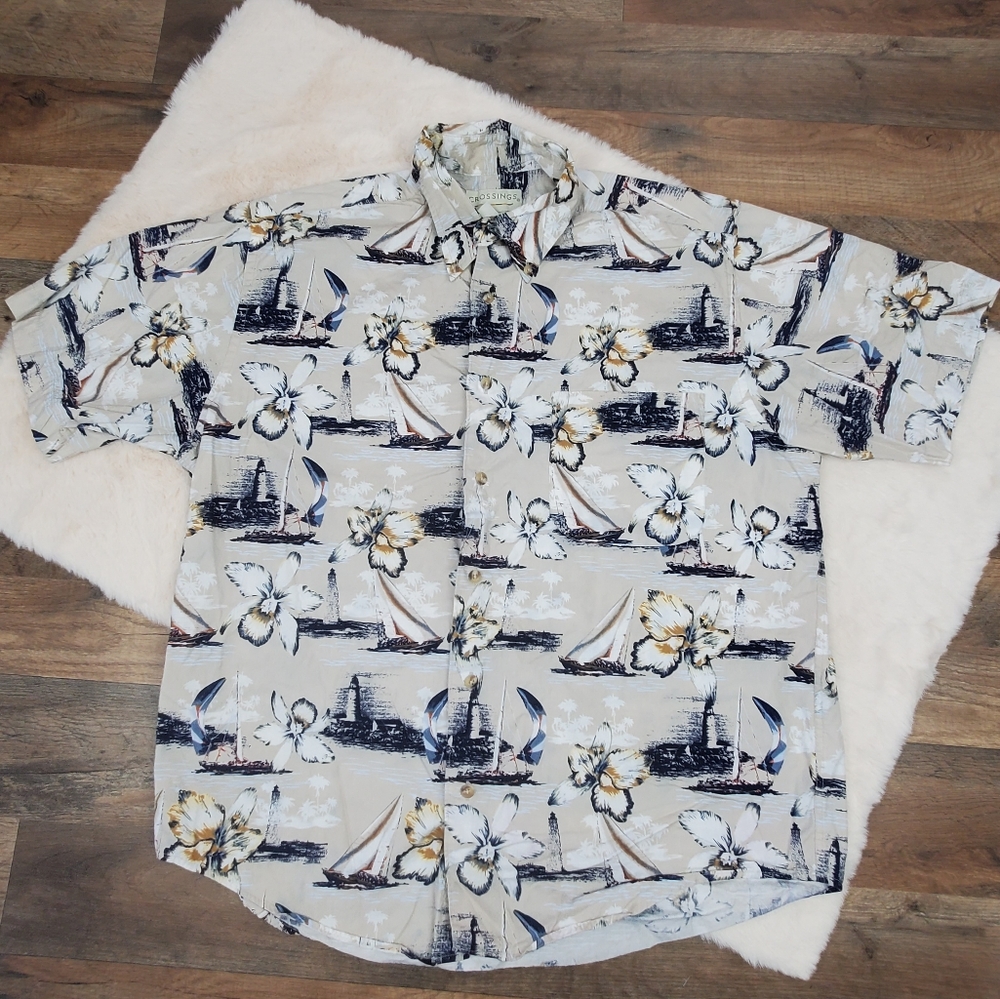 Crossings Hawaiian Button Down Size Medium